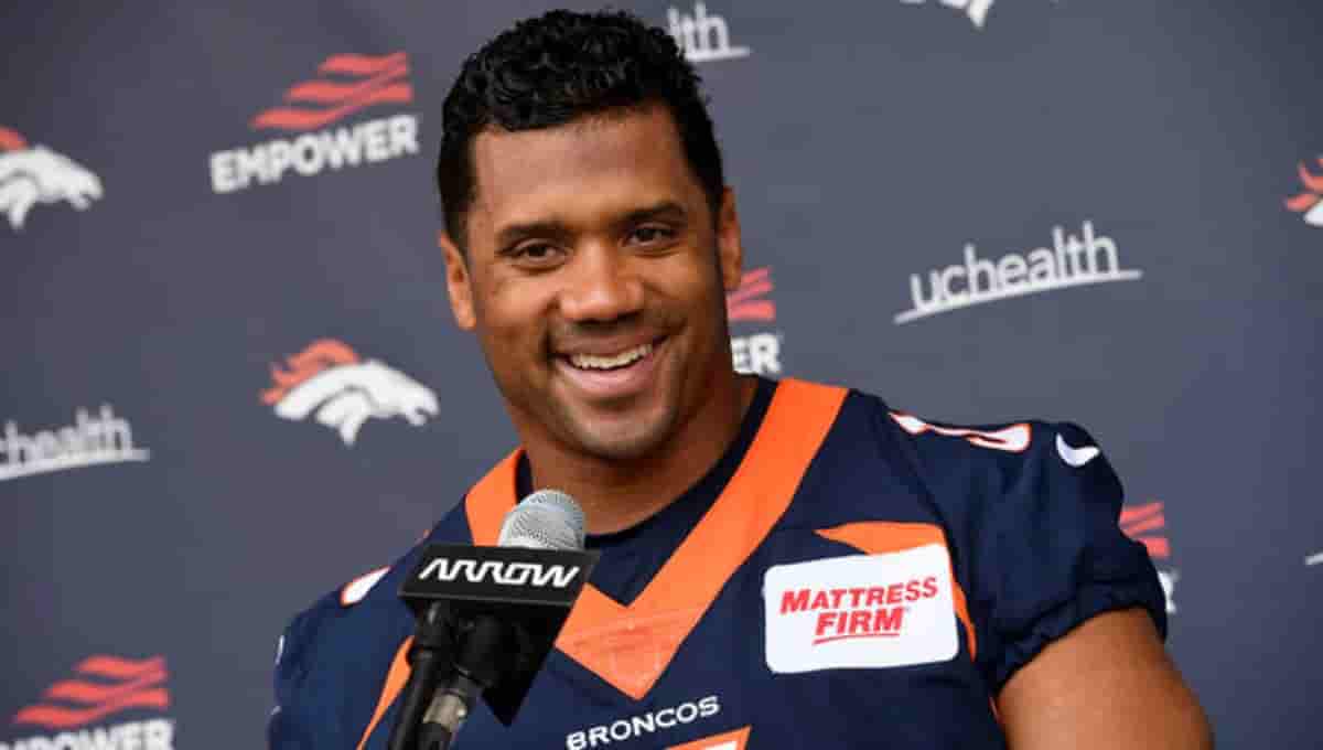 What ethnicity is Russel Wilson, Age, Contract, Stats, Wife, Net Worth, Height, Parents, College